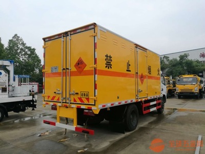 玉林爆破車(chē)與危化車(chē)輛市場(chǎng)價(jià)格解析 別再被模糊的“低價(jià)宣言”誤導(dǎo)